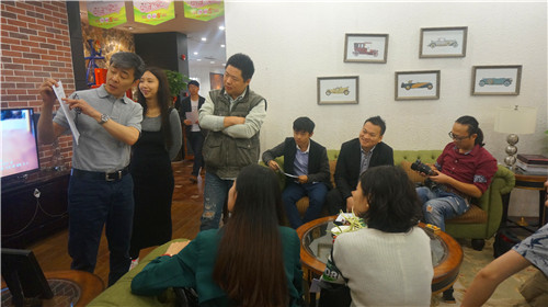 說明: 設(shè)計師在候場_副本.jpg