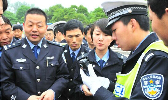 山西高速交警四支隊(duì)提高思想覺(jué)悟，使用執(zhí)法記錄儀強(qiáng)化管理！